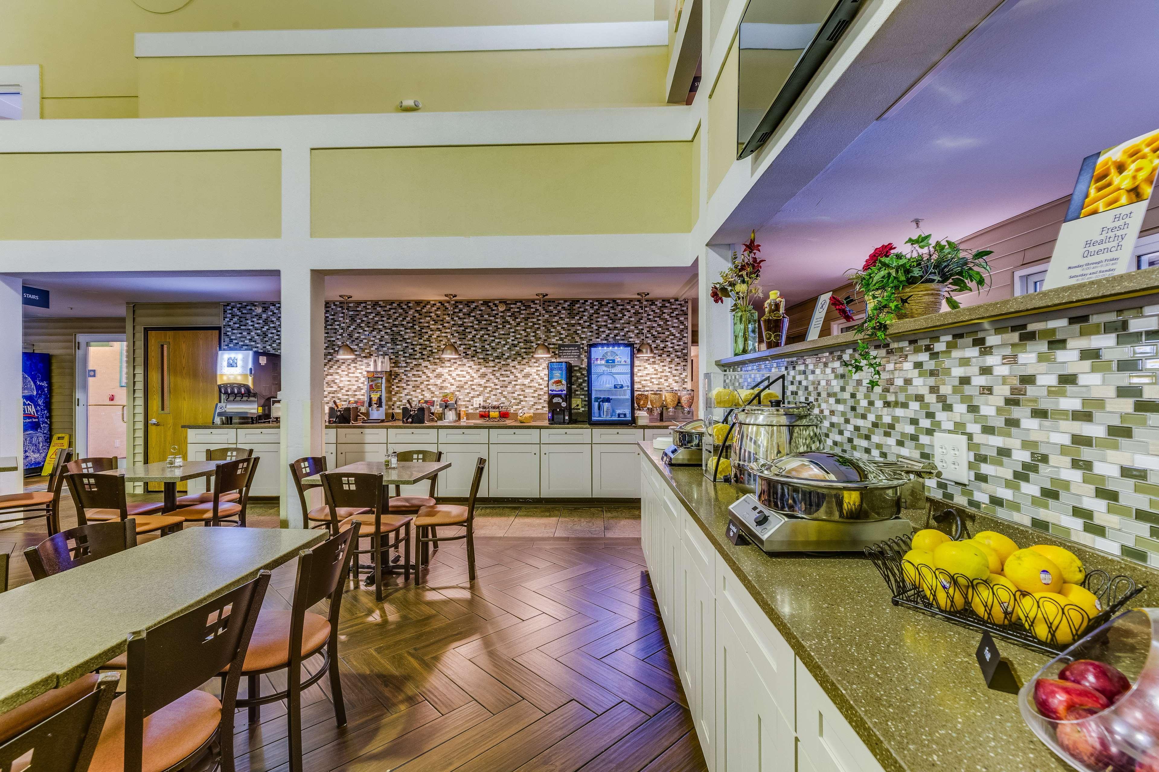 Best Western Lakewinds Ludington Exterior photo