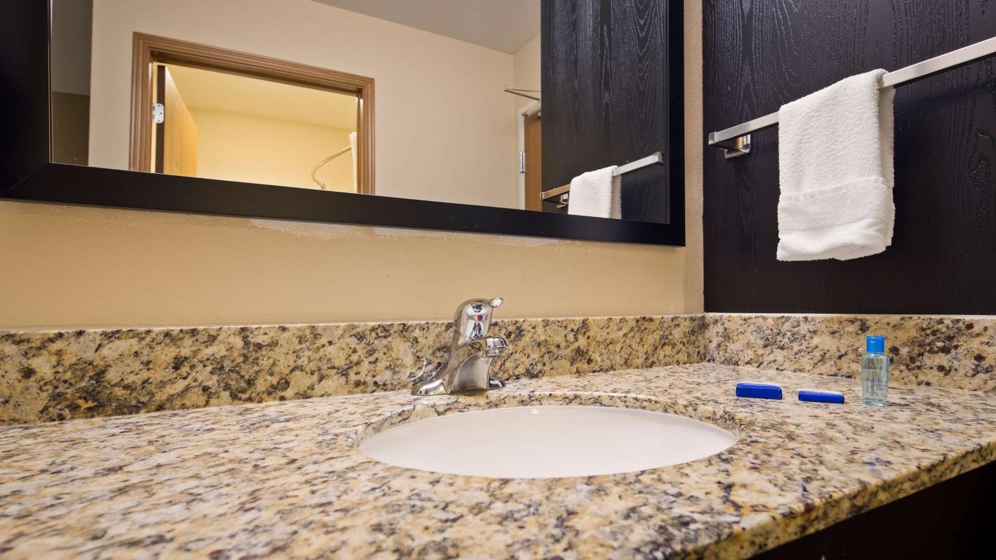 Best Western Lakewinds Ludington Exterior photo