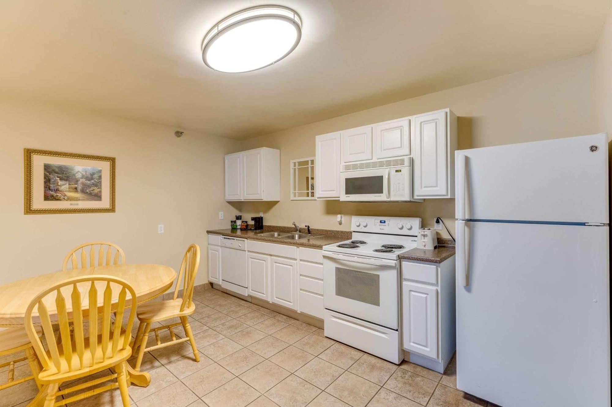 Best Western Lakewinds Ludington Exterior photo