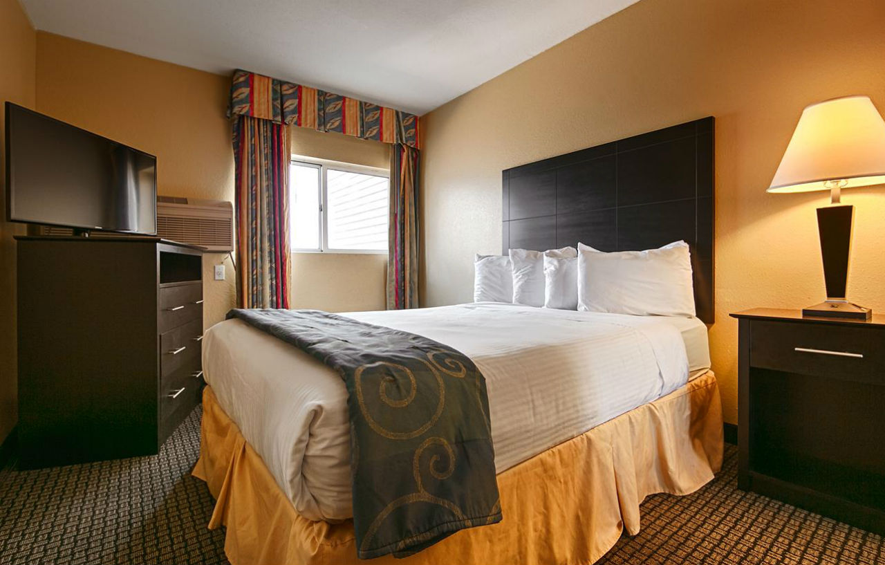 Best Western Lakewinds Ludington Exterior photo