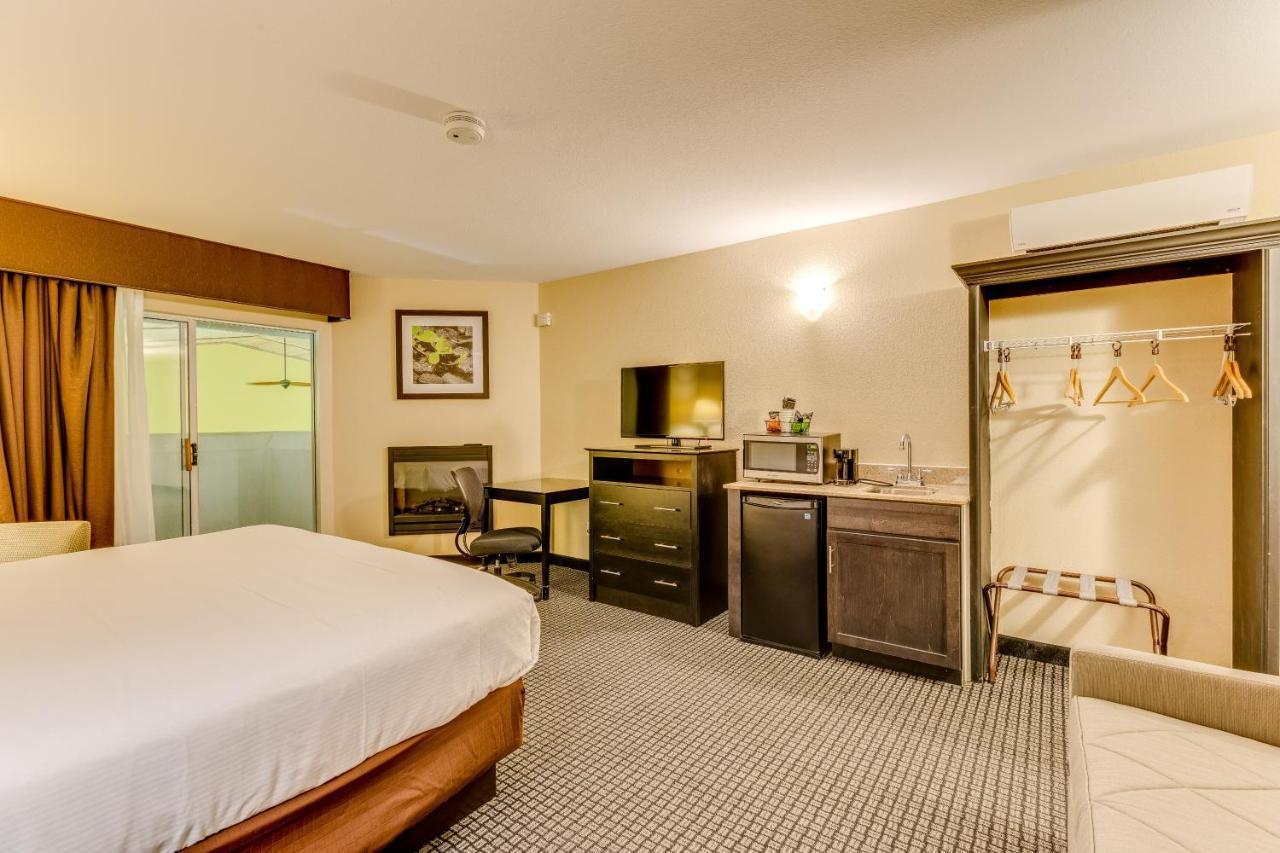 Best Western Lakewinds Ludington Exterior photo
